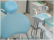 新しい診療ユニットはグッドデザイン賞を受賞した人気のヨシダ「ef」